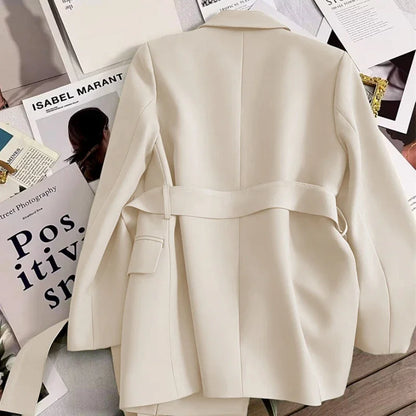 Oona | Maßgeschneidertes und elegantes Winterkleid
