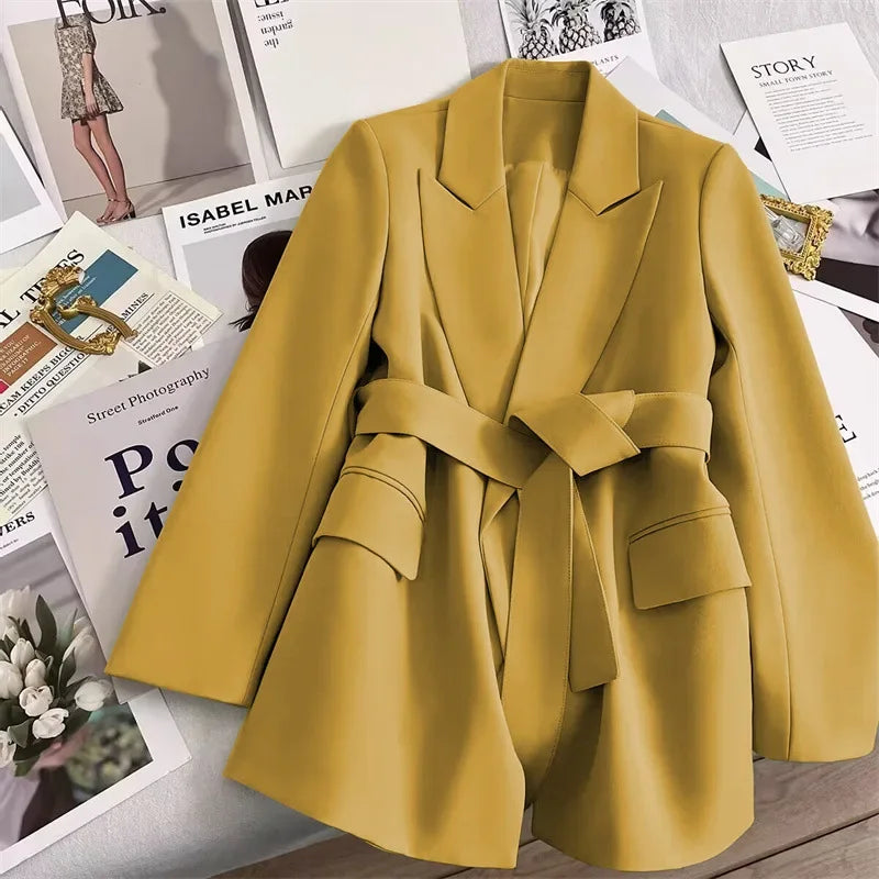 Oona | Maßgeschneidertes und elegantes Winterkleid