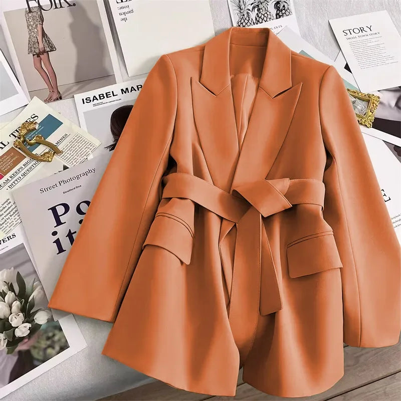 Oona | Maßgeschneidertes und elegantes Winterkleid